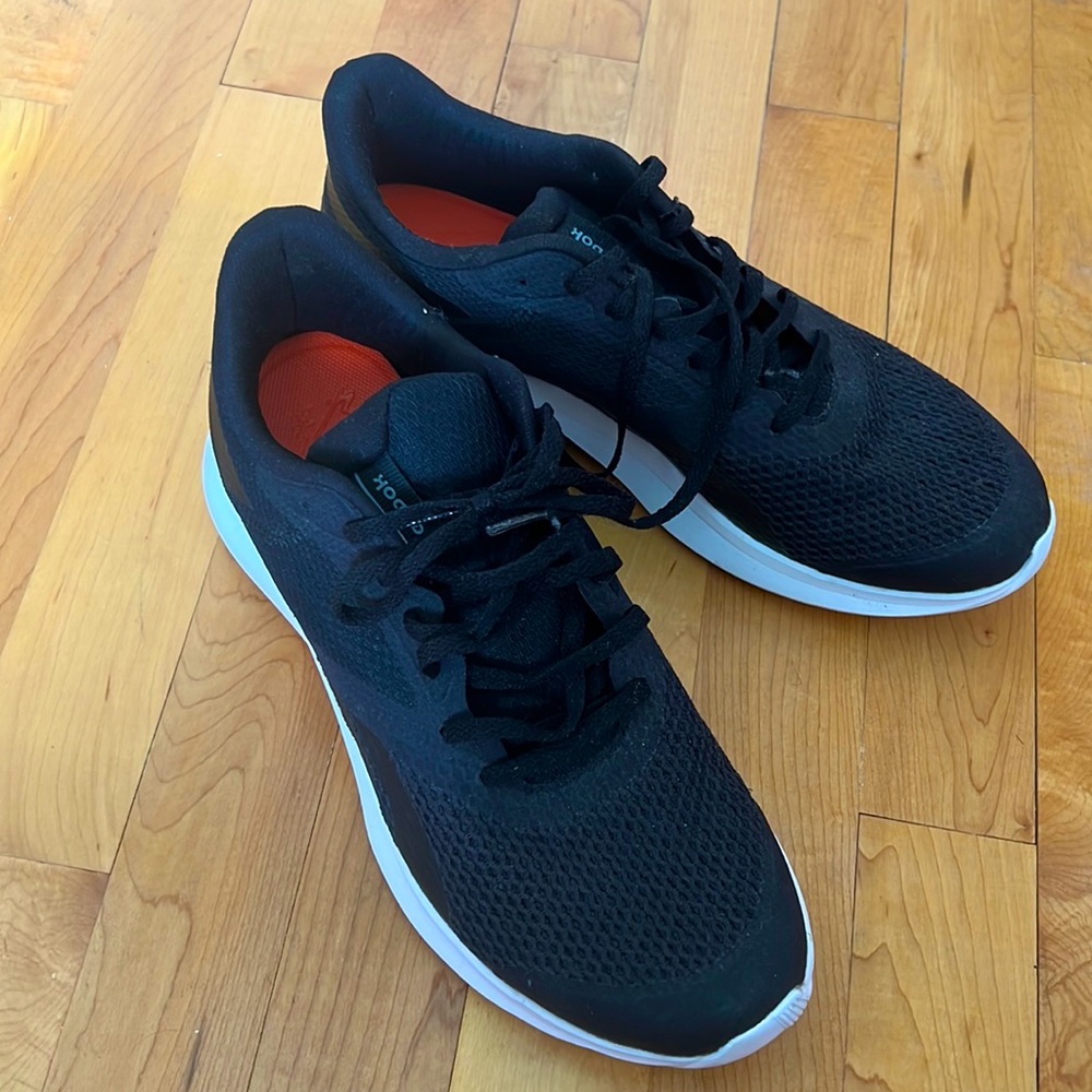 Reebok Sneakers
